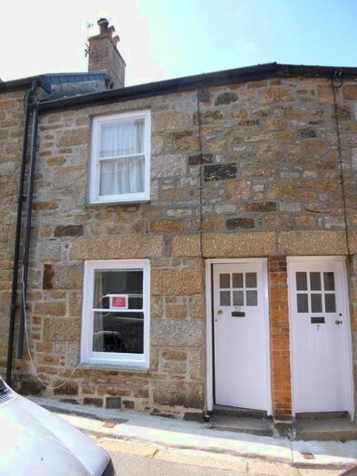 2 Bedroom Property To Rent In Jack Lane, Newlyn, Penzance, TR18