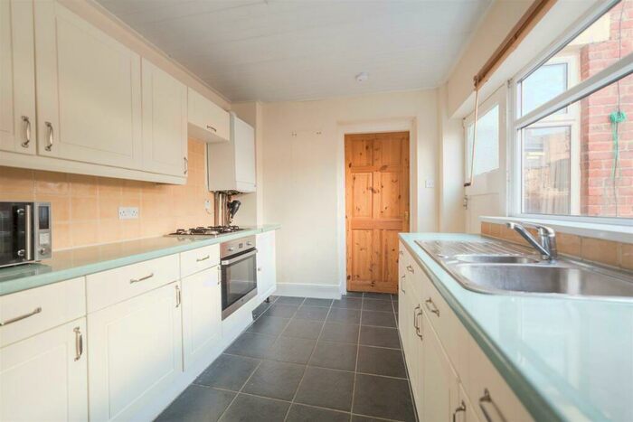 2 Bedroom Flat To Rent In Simonside Terrace, Heaton, NE6