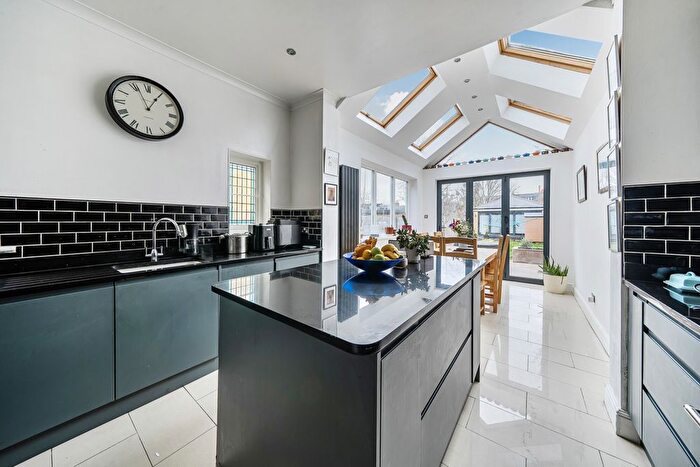 5 Bedroom Semi Detached House For Sale In Friern Road, London, SE22