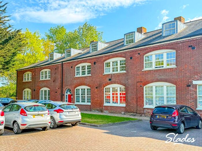 2 Bedroom Flat To Rent In Dragoon Way, Christchurch, Dorset, BH23