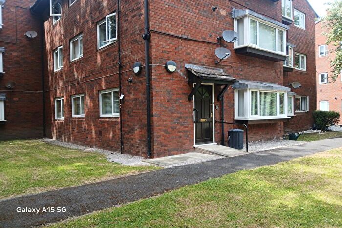 2 Bedroom Flat To Rent In Montrose Court, Chester, CH4