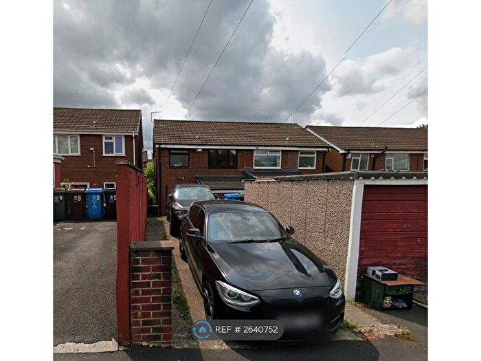 3 Bedroom Semi-detached House To Rent In Busk Walk, Chadderton, Oldham, OL9