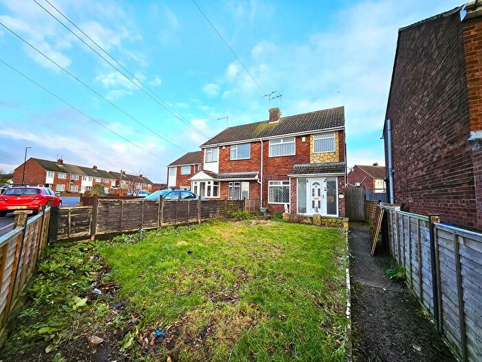 3 Bedroom Semi-Detached House To Rent In Yewdale Crescent, Coventry, CV2