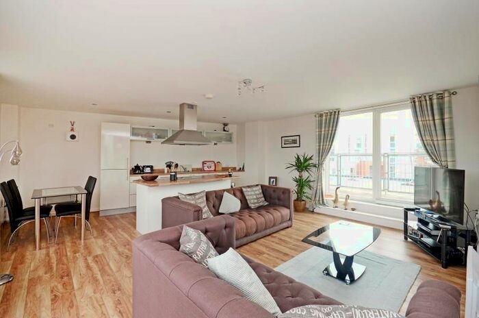 2 Bedroom Flat To Rent In Cornish Square, Kelham Island, S6