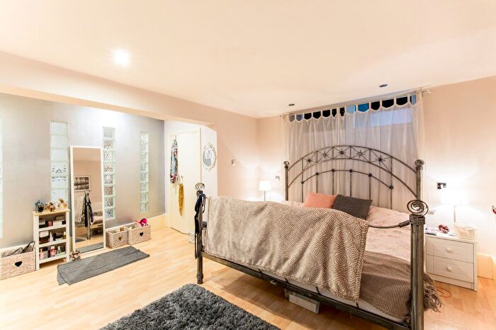 1 Bedroom Property To Rent In A Barker Gate, Nottingham, NG1