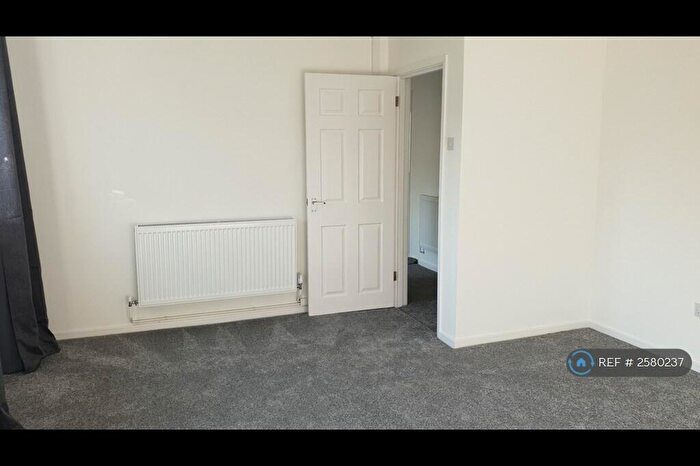 2 Bedroom Flat To Rent In Blandon Way, Cardiff, CF14