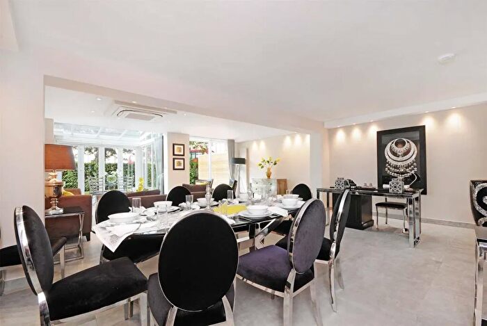 4 Bedroom Town House To Rent In St. Johns Wood Park, London, NW8