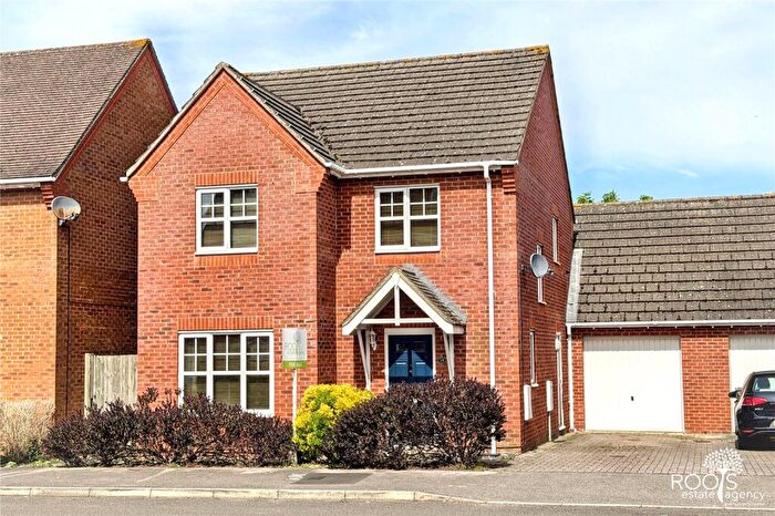4 Bedroom Detached House For Sale In Horne Road, Thatcham, Berkshire, RG19