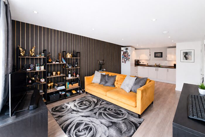 1 Bedroom Apartment For Sale In Buxton Road, Stockport, SK2