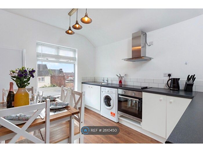 2 Bedroom Flat To Rent In Broadway, Kettering, NN15