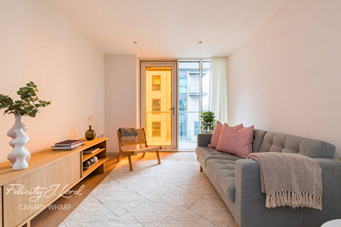 1 Bedroom Apartment For Sale In Millharbour, London, E14