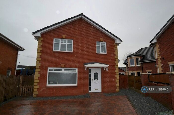 3 Bedroom Detached House To Rent In Glenview Court, Larkhall, ML9