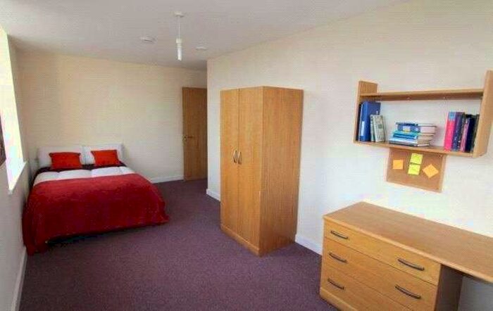 5 Bedroom House To Rent In Northumberland Street, Town Centre, Huddersfield, HD1