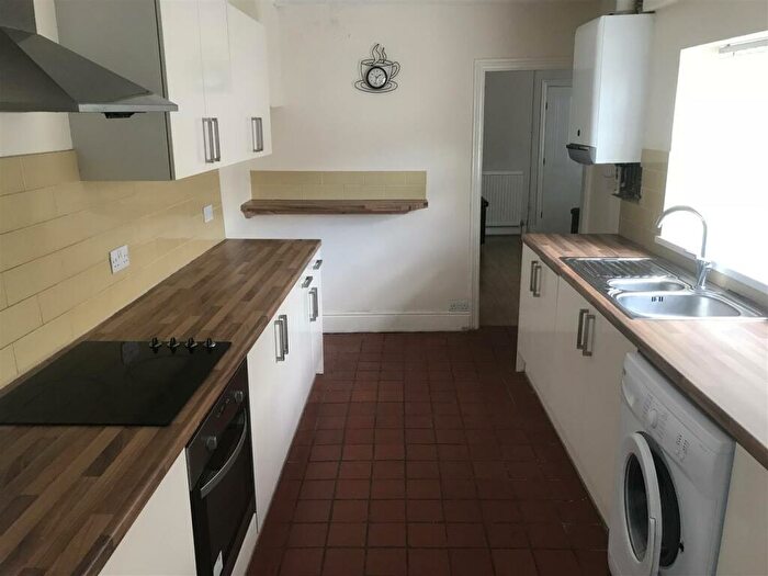 4 Bedroom Terraced House To Rent In South Parade - Four Bedrooms & Three Bathrooms! /, LN1