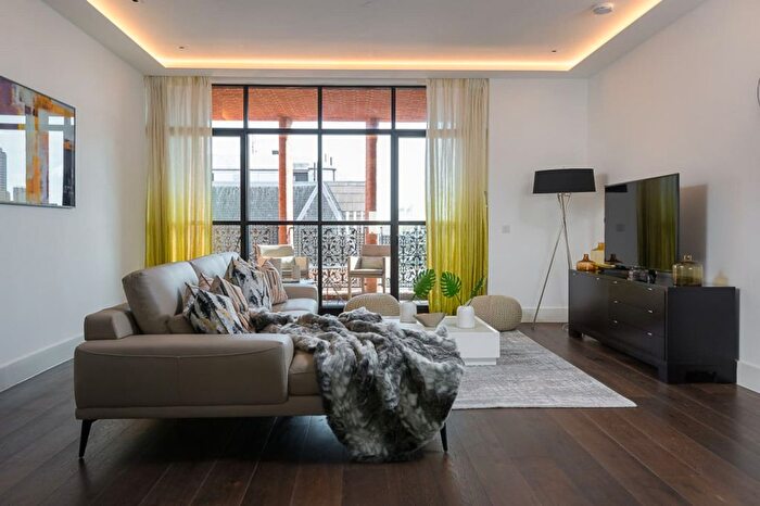 3 Bedroom Flat To Rent In Westminster, SW1P