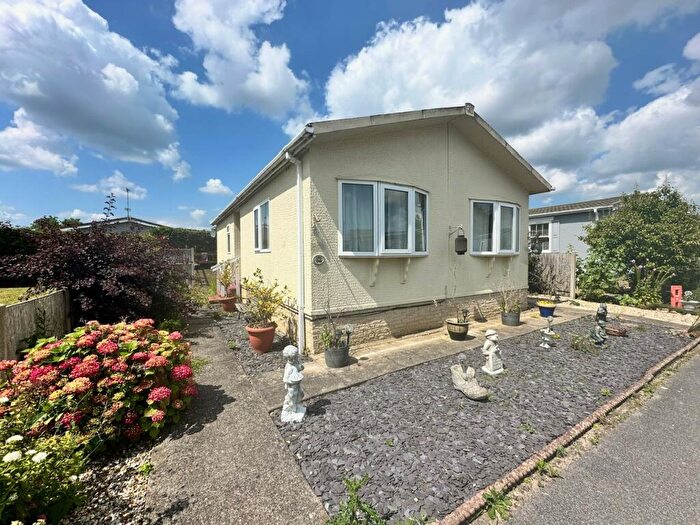 2 Bedroom Park Home For Sale In Prebend Lane, Welton, Lincoln, LN2