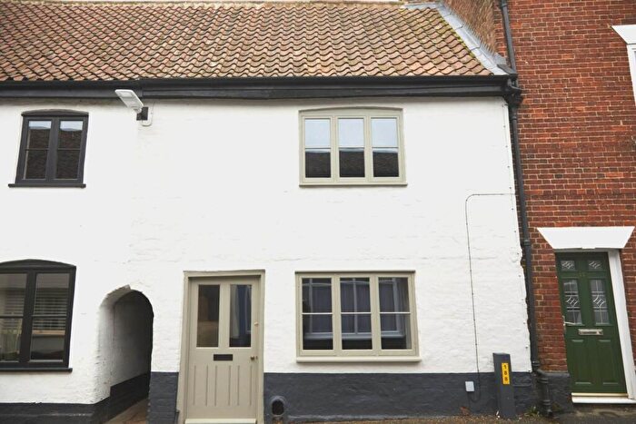 4 Bedroom Town House To Rent In Damgate Street, Wymondham, NR18