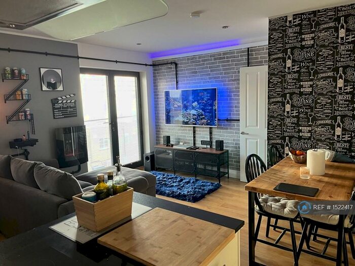 1 Bedroom Flat To Rent In Swan Court, Hemel Hempstead, HP1