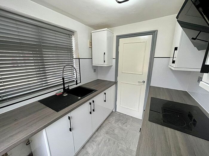 3 Bedroom Flat To Rent In Mount Pleasant, Liverpool, L22