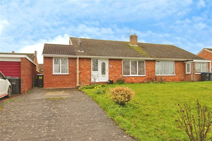2 Bedroom Bungalow For Sale In Seymour Road, Trowbridge, BA14