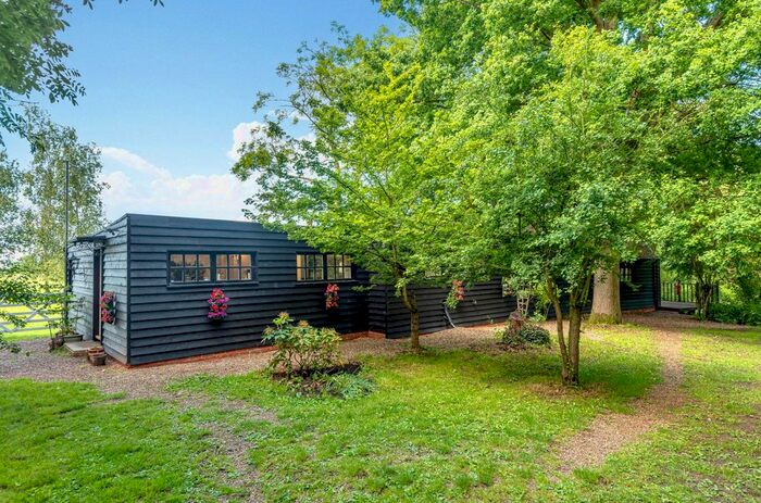 3 Bedroom Detached Bungalow For Sale In Hunton Road, Marden, Tonbridge, TN12