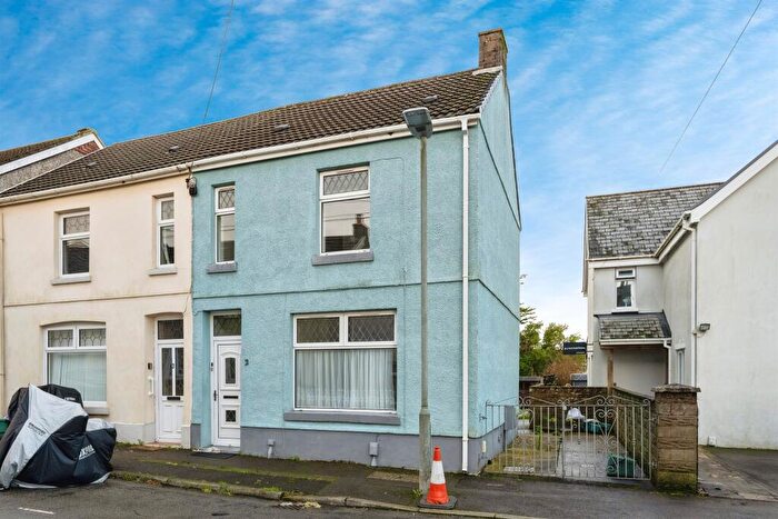 3 Bedroom Semi Detached House For Sale In Richmond Road, Loughor, Swansea, SA4