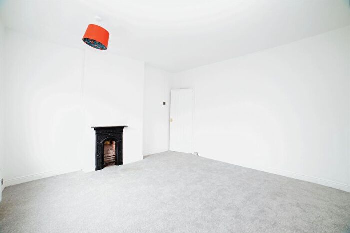 2 Bedroom Semi-Detached House For Sale In Lindley Street, Mansfield, NG18