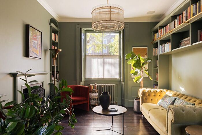 4 Bedroom Terraced House For Sale In Bow Road, Bow, London, E3