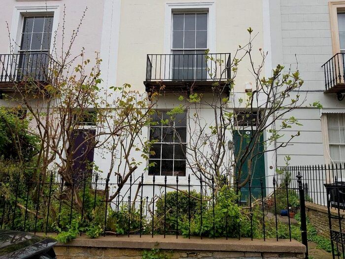 1 Bedroom Flat To Rent In Canynge Square, Clifton, Bristol, BS8