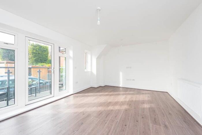 2 Bedroom Apartment To Rent In Cumnor Hill, Oxford, OX2