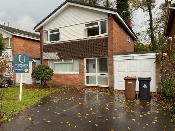 4 Bedroom Property To Rent In Mandeville Gardens, Walsall, WS1
