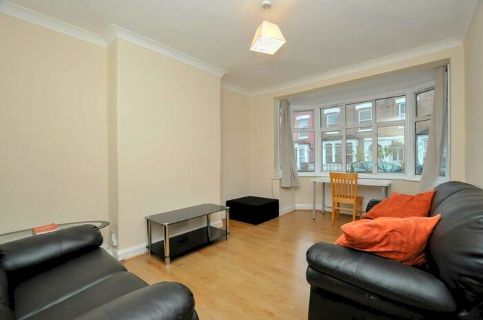 4 Bedroom Terraced House To Rent In Eade Road, Finsbury Park, N4