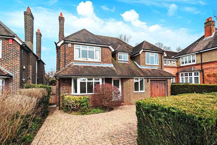 4 Bedroom Detached House To Rent In Horsell, GU21