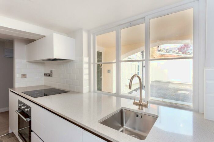 1 Bedroom Apartment To Rent In London Road Marlborough, SN8