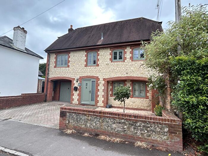 3 Bedroom Detached House To Rent In Buriton, Petersfield, Hampshire, GU31