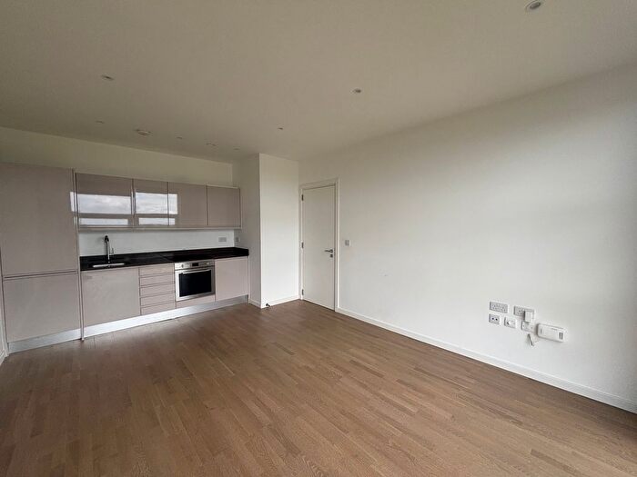 1 Bedroom Flat To Rent In Silbury Boulevard, Milton Keynes, MK9