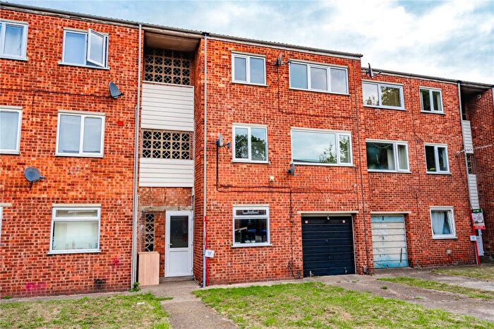 2 Bedroom Apartment To Rent In Thorgam Court, Grimsby, Lincolnshire, DN31