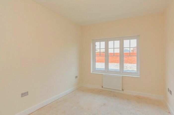2 Bedroom Bungalow For Sale In Lyndale Road, Burscough, L40