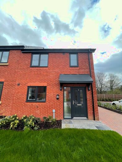 3 Bedroom Semi-detached House To Rent In The Woodlands, Warley, West Midlands, Birmingham, B68