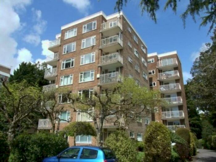 2 Bedroom Flat To Rent In Lindsay Road, Branksome Park, Poole, BH13