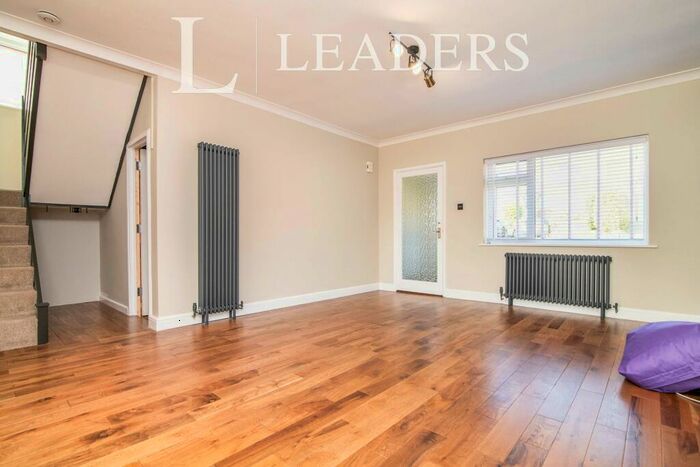 3 Bedroom Property To Rent In Alderney Gardens, Birmingham, B38