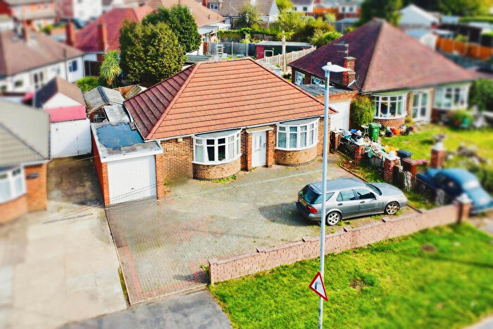 2 Bedroom Detached Bungalow For Sale In Humberstone Lane, Thurmaston, LE4