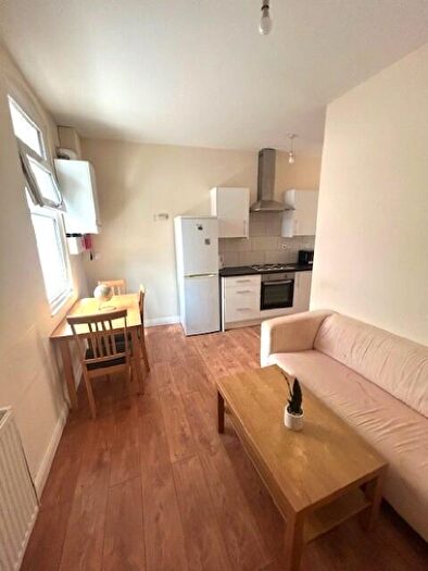 2 Bedroom Flat To Rent In A Bond Street, Birmingham, B19