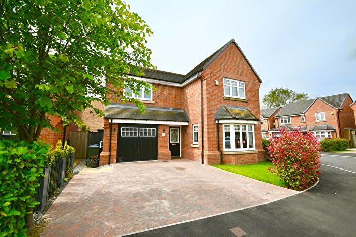 4 Bedroom Detached House To Rent In Heatherfields Crescent, New Rossington, Doncaster, DN11