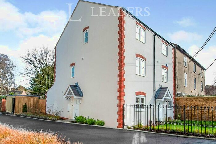 4 Bedroom Town House To Rent In Bromsgrove, Faringdon, SN7