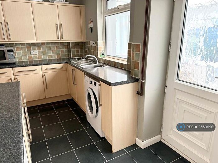 4 Bedroom Semi-Detached House To Rent In Langdale Crescent, London, DA7