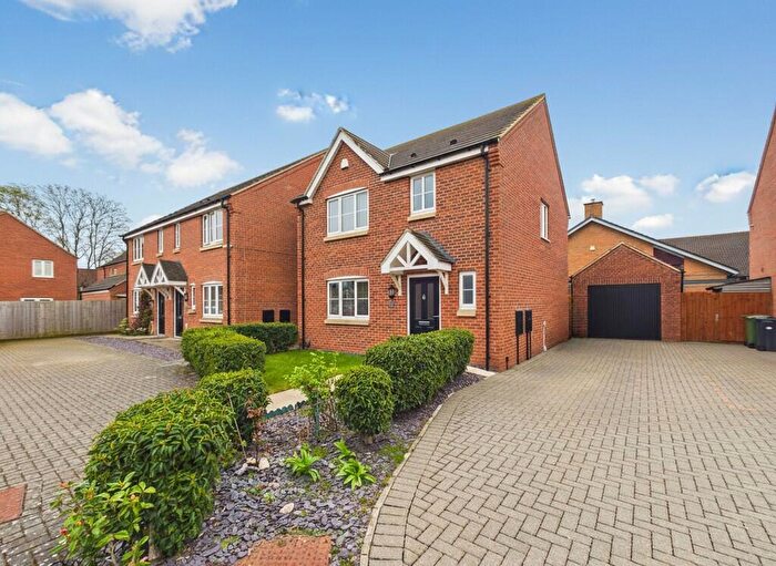 3 Bedroom Detached House For Sale In Ashmount Close, Loughborough, LE11