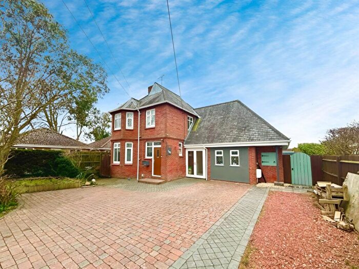 4 Bedroom Detached House For Sale In Grantham Road, Waddington, Lincoln, LN5