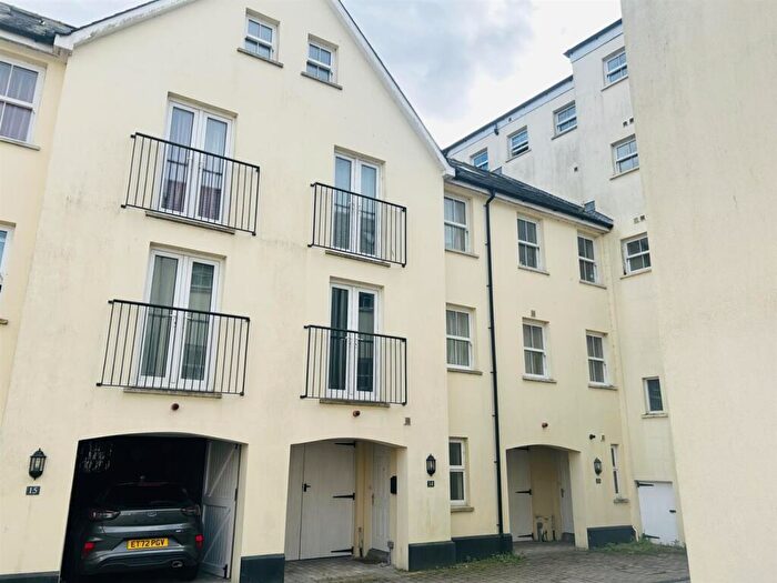 3 Bedroom Town House To Rent In Market Street, Haverfordwest, SA61