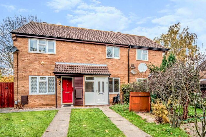 2 Bedroom Terraced House To Rent In St Leonards Street, Bedford, MK42